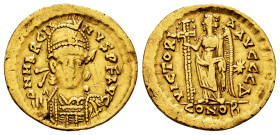 Marcian. Solidus. 450 AD. Constantinople. (Ric-510). (Depeyrot-87/1). Anv.: D N MARCIANVS P F AVG, pearl-diademed, helmeted and cuirassed bust facing ...