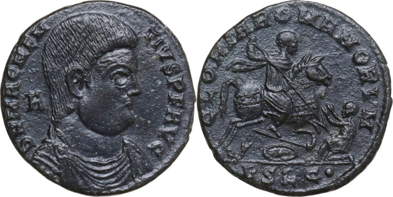 Magnentius (350-353). AE 22 mm., Lugdunum mint, 350-351. Obv. Draped and cuirass...