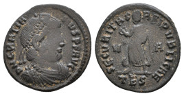 Gratian 375-383 AD. Thessalonica Obv: DN GRATIA-NVS PF AVG, pearl-diademed, draped and cuirassed bust right. Rev: SECVRITAS-REIPVBLICAE, Victory advan...