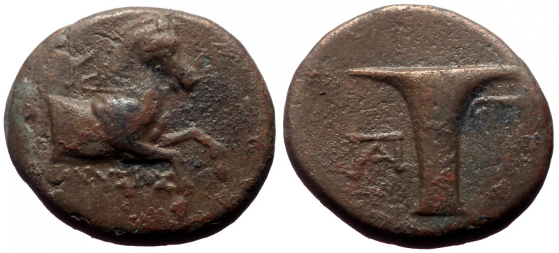 Bronze Æ
Aeolis, Kyme
17 mm, 3,69 g