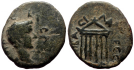 Bronze Æ
Koinon, Galatia, Tiberius, c. AD 14-37,
ΤΙΒΕΡΙΟϹ ΚΑΙϹΑΡ, Bare head r.
ΕΠΙ ΒΑϹΙΛ ΠΡΕϹ ϹΕΒΑϹΤΟϹ, Temple with six columns
20 mm, 3,79 g
RPC...