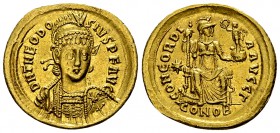 Theodosius II AV Solidus, Constantinopolis 

Theodosius II (402-450). AV Solidus (20-21 mm, 4.41 g), Constantinopolis.
Obv. D N THEODOSIVS P F AVG,...