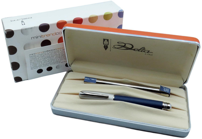 DELTA Trend collection -Penna stilografica- Corpo in celluloide blu con cappucci...