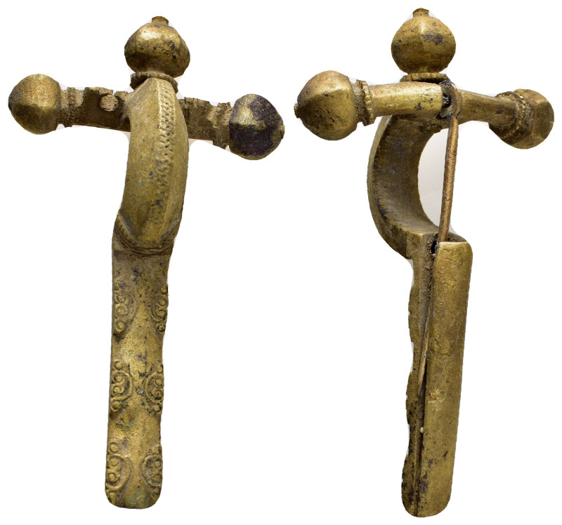 GREEK BRONZE FIBULA.(4th-3th Century BC).Ae.


Condition : Good very fine.

Weig...