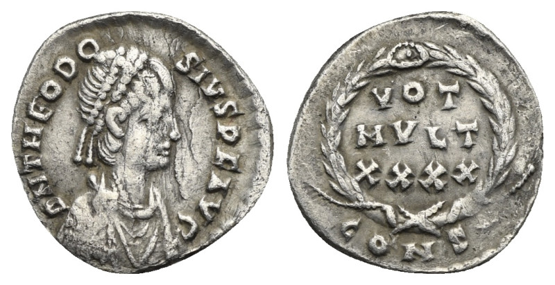 Theodosius II, 408-450. Siliqua Constantinopolis 438/50, AR 15.64 mm, 0.94 g. 
A...