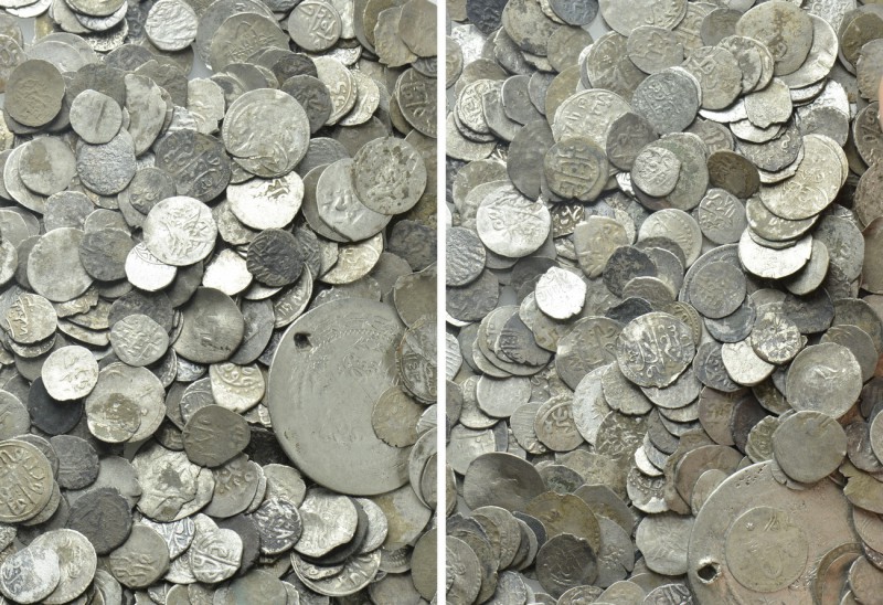 Circa 560 Ottoman Coins. 

Obv: .
Rev: .

. 

Condition: See picture.

...