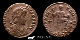 Theodosius Æ Bronze Æ Maiorina 4,16 g. 21 mm. Constantinople 383-388 A.D. Very Fine