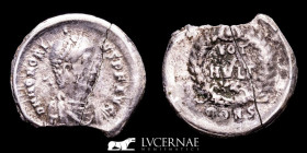 Honorius Silver Siliqua 1.54 g., 17 mm. Constantinopla 403-408 Good fine