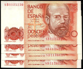16 de septiembre de 1980. 200 pesetas. Series 8B y 8D. Parejas correlativas. SC. Raras. Lote de 4