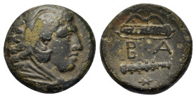 Kings of Macedon. Alexander III 'The Great' (325-310 BC). Æ ( 17,2mm, 5.6g). Uncertain mint. Head of Herakles right, wearing lion skin headdress. R/Cl...