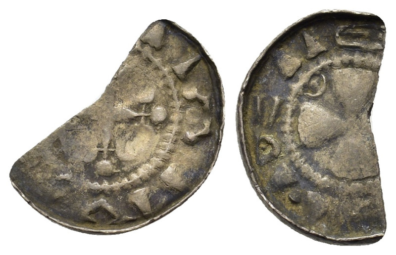 Uncertain Medieval coin, to be catalog (16,1mm, 0.50g). Flan broken