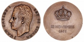 Juan Carlos I. Medalla. AE. 1975. Proclamación Juan Carlos I. FNMT. Grabador Marín. 167.41g. 80.00mm. MBC+.