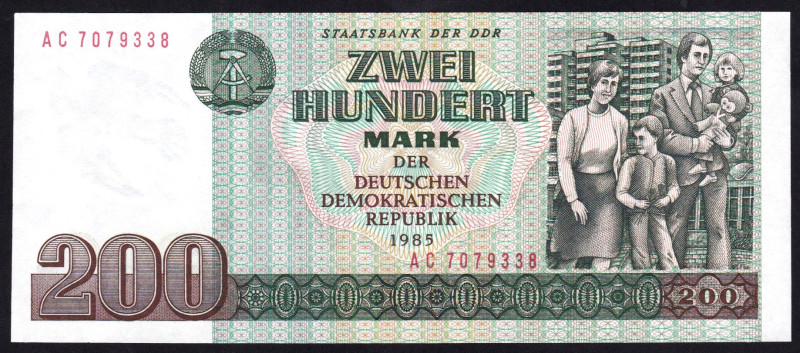 Germany Democratic Republic 200 Mark 1985
P-32; UNC