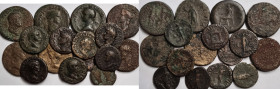 Lots. 
KAISERZEIT. Lot von 16 Bronzemünzen der frühen Kaiserzeit. Augustus, Vespasianus, Caligula, Nerva, Traianus, Claudius, Nero. (16). Korrodiert....