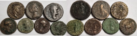 Lots. 
KAISERZEIT Lot von 7 Bronzemünzen. Traianus (x3), Septimius Severus (x2), Iulia Domna (x2). (7). . 

Schön-sehr schön