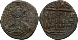 Anonyme Bronze-Folles. Follis, Klasse B, ca. 1030-1040. Romanus III. zugeschrieben. Christusbüste frontal. Rv. IS-XS/ BASILE BASILE. 5,44 g. 29 mm. So...