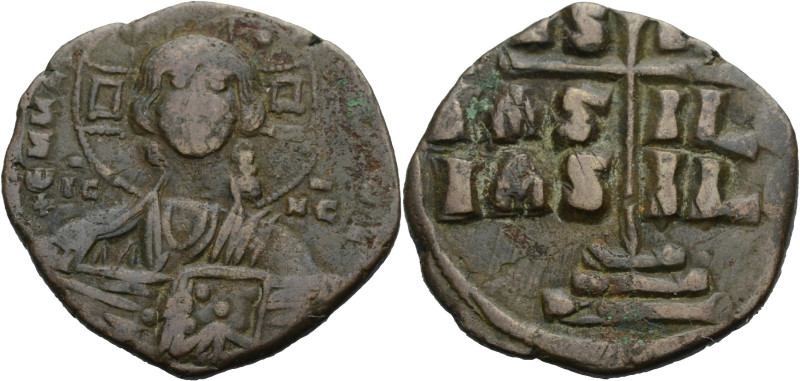 Anonyme Bronze-Folles. Follis, Klasse G, ca. 1065-1070 Die Büste Christi frontal...