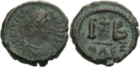 Iustinianus I., 527-565. Dodekanummion, Alexandria. Büste n.r. Rv. Großes IB, dazwischen Kreuz, im Abschnitt ALEX. 18 mm; 4,98 g. Sear&nbsp;247, D.O.&...