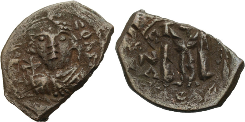 Constans II., 641-668. Follis, 641 Konstantinopel. Büste von vorne mit Kreuzglob...