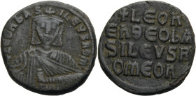Leo VI., 886-912. Follis. Büste von vorne, akakia in der Linken haltend. Rv. + LeOn/en QeO ba/SILeVS R/OmeOn in 4 Zeilen. 24 mm; 6,80 g. Sear&nbsp;172...