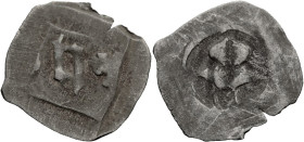 Bayern, Herzogtum, seit 1806 Königreich. 
Bayern-Landshut. 
HEINRICH IV., 1393-1450. Pfennig um 1435-1440, Landshut. Buchstabe h zwischen zwei Roset...