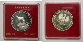 Polen, Königreich. 
VOLKSREPUBLIK, 1945-1989. Probe 100 Zloty 1979 Bedrohte Tierwelt. Gemse steht n. l. auf Felsen, PRÓBA. Rv. Adler. 32 mm; 16,5 g. ...