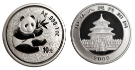 China. 
Volksrepublik. 
Panda 10 Yuan = 1 ounce 2000. KM&nbsp;1310. Frosted fields.. 

Brilliant uncirculated