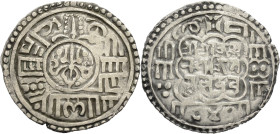 Nepal. 
Malla Dynastie. 
JAYA RANAJITA MALLA 1721-1754. AR Mohar, datiert 842 / 1722 A.D. (geprägt später). Dreizack im Kreis; pseudo-Legende. Rv. H...