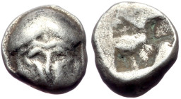 *Not too often seen on the market*
Thrace, Mesambria AR Obol (Silver, 0.45g, 17mm) Mid-late 5th century BC.
Obv: Corinthian helmet facing
Rev: Quad...