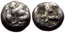 Ionia, Island of Chios AR Hemidrachm (Silver, 2.40g, 11mm) ca 400-380 B.C.)
Obv: Sphinx seated left, to its left a grape bunch above amphora 
Rev: qua...