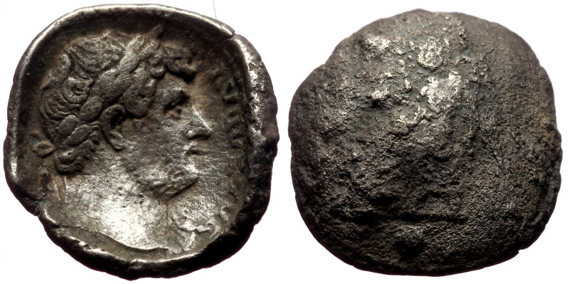 Unreaserched Hadrian (117-138) AR Denarius (Silver, 3.02g, 18mm)