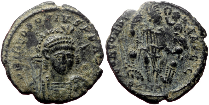 Honorius (393-423) AE (Bronze, 2.51g, 19mm) Nicomedia, 402. 
Obv: D N HONOR-IVS ...