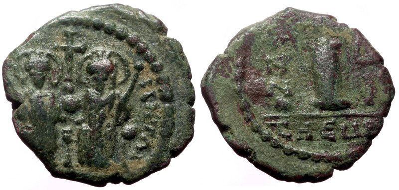 Justin II, with Sophia (565-578) AE decanummium (Bronze, 3.02g, 17mm) Theoupolis...