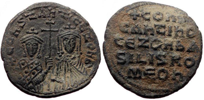 Constantine VII and Zoe (919-959) AE Follis (Bronze, 7.35g, 27mm) Constantinople...