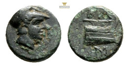 Kingdom of Macedonia - Demetrios Poliorketes (306-283 BC) - AE12 (Salamis 300-295, 1,9 g.) - Head of Demetrios right wearing crested Corinthian helmet...