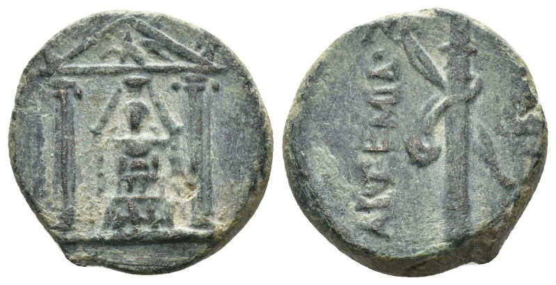 Pamphylia. Perge. (50-30 BC) Æ Bronze. Obv: temple of Artemis. Rev: bow and quiv...