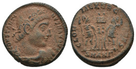 Constantinus I. (307-337 AD). Æ Follis. Antioch. Obv: CONSTANTINVS NOB C. diademed bust of Constantinus I. right. Rev: GLORIA EXERCITVS. two soldiers ...