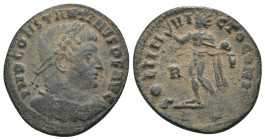 Constantinus I. (307-337 AD). Æ Follis. Antioch. Obv: CONSTANTINVS NOB C. diademed bust of Constantinus I. right. Rev: GLORIA EXERCITVS. two soldiers ...