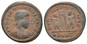 Constantinus I. (307-337 AD). Æ Follis. Cyzicus. Obv: CONSTANTINVS NOB C. diademed bust of Constantinus I. right. Rev: GLORIA EXERCITVS. two soldiers ...