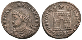 Constantinus I. (307-337 AD). Follis. Antioch. Obv: CONSTANTINVS NOB C. laureate bust of Constantinus left. Rev: PROVIDENTIAE CAESS. Campgate with two...