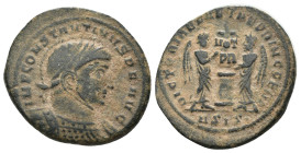 Constantinus I. (307-337 AD). Follis. Obv: CONSTANTINVS AVG. helmeted bust of Constantinus holding spear right. Rev: VICTORIAE LAETAE PRINC PERP. two ...