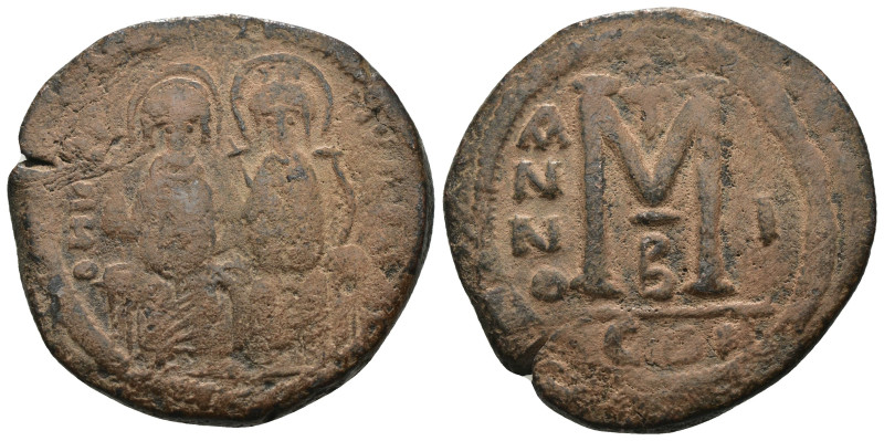 Justin II. and Sophia. (565-578 AD). Follis. Constantinople. Obv: Justin II. and...