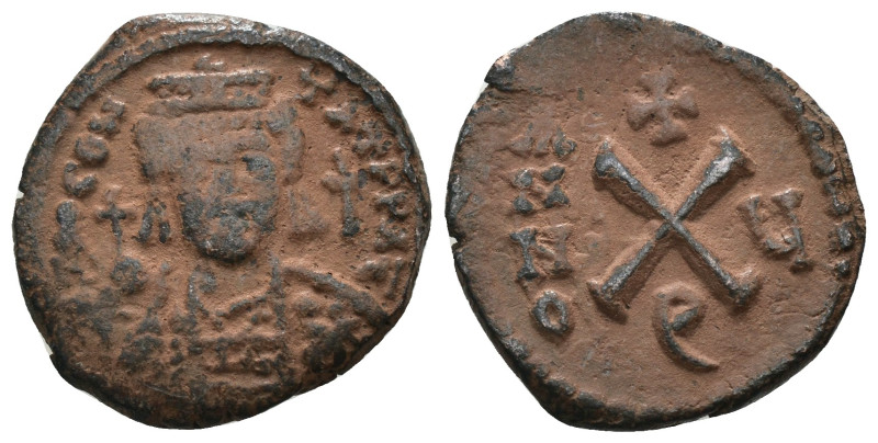 Tiberius II. Constantine. (578-582 AD). 10 Nummi. Constantinople. Obv: cuirassed...