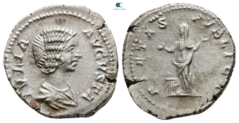 Julia Domna. Augusta AD 193-217. Rome
Denarius AR

20 mm, 3,02 g



Very ...