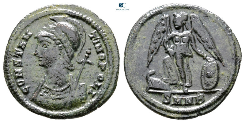 City Commemoratives AD 330-354. Nicomedia
Follis Æ

19 mm, 1,98 g



Very...