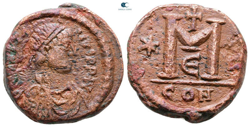 Anastasius I AD 491-518. Constantinople
Follis or 40 Nummi Æ

24 mm, 12,04 g...