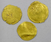 KHWARIZMSHAH: Muhammad, 1200-1220, LOT of 3 low quality gold dinars, all of type A-1712, one from the mint of Tirmidh (VF, 30% flat), and two others o...