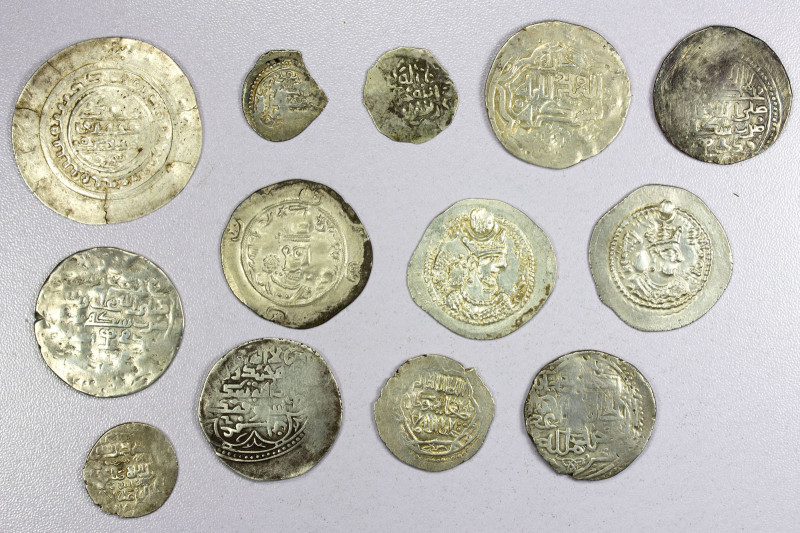 MEDIEVAL ISLAMIC, etc.: LOT of 13 silver coins, Samanid: contemporary central As...