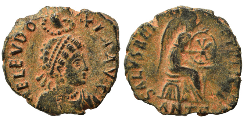 Aelia Eudoxia, 400-404. Follis (bronze, 1.84 g, 16 mm), Antioch. AEL EVDOXIA AVG...