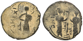 Anatolia & al-Jazira (Post-Seljuk). Zangids (Syria). Fals (bronze, 4.32 g, 25 mm), Halab. Two Imperial figures standing facing, holding between them p...